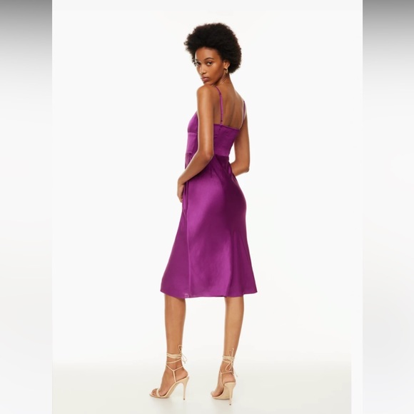 Wilfred Bellow Dress (Satin) - Picture 4 of 12